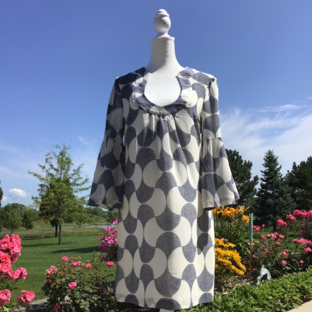 Trina Turk "Bonita" Blue White Print Dress with Bell Sleeve sz 2 MSRP $248. - Picture 8 of 17
